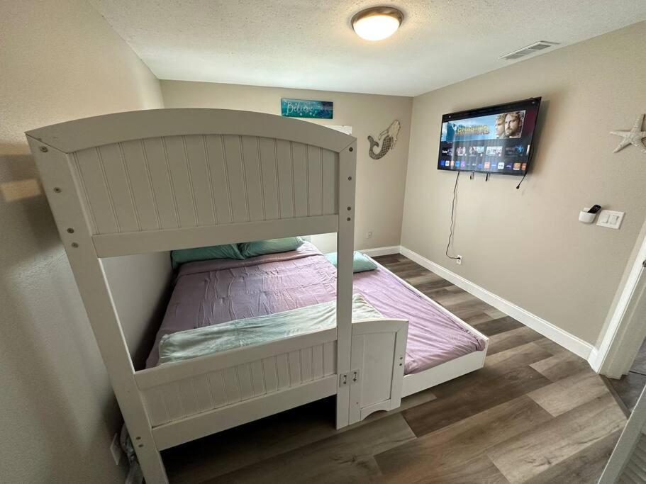 Manatee Oasis Weeki Wachee Family Fun Pool Home Spring Hill Bagian luar foto