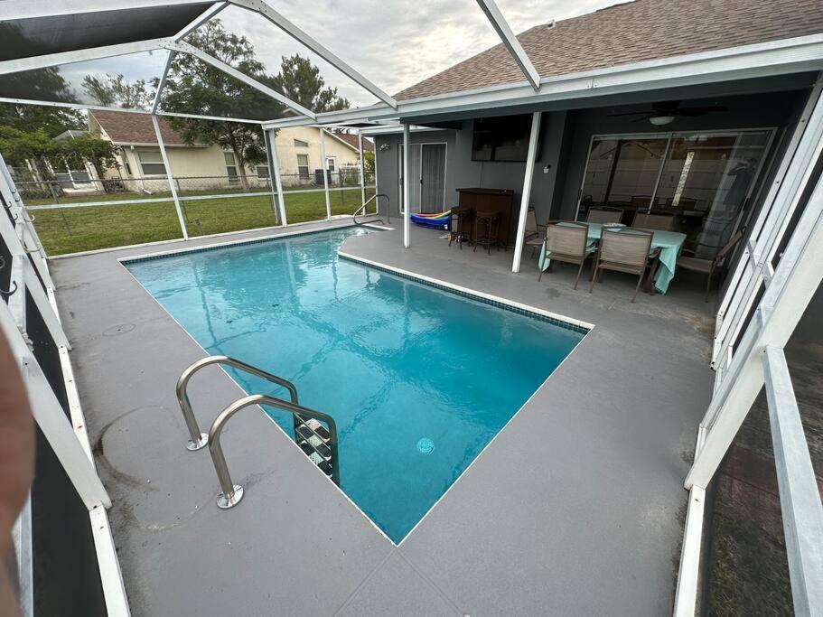 Manatee Oasis Weeki Wachee Family Fun Pool Home Spring Hill Bagian luar foto