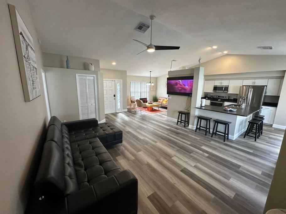 Manatee Oasis Weeki Wachee Family Fun Pool Home Spring Hill Bagian luar foto
