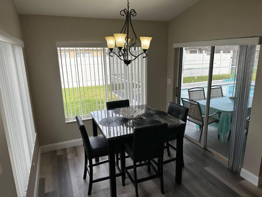 Manatee Oasis Weeki Wachee Family Fun Pool Home Spring Hill Bagian luar foto